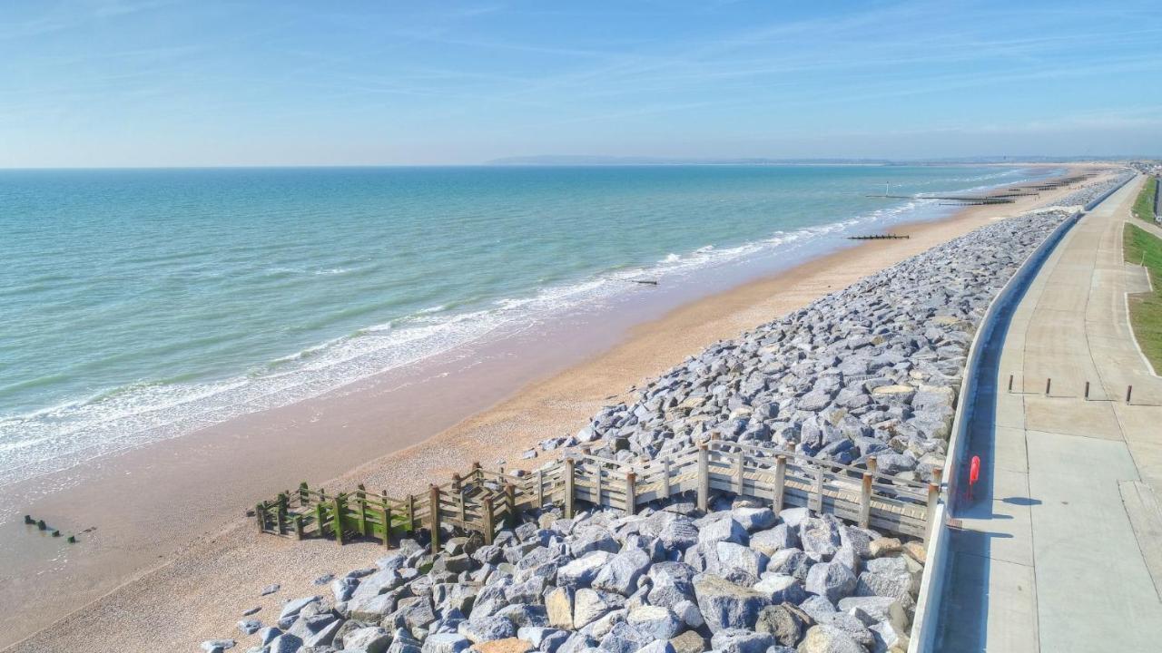 Coastguards Beach House Camber Exterior photo